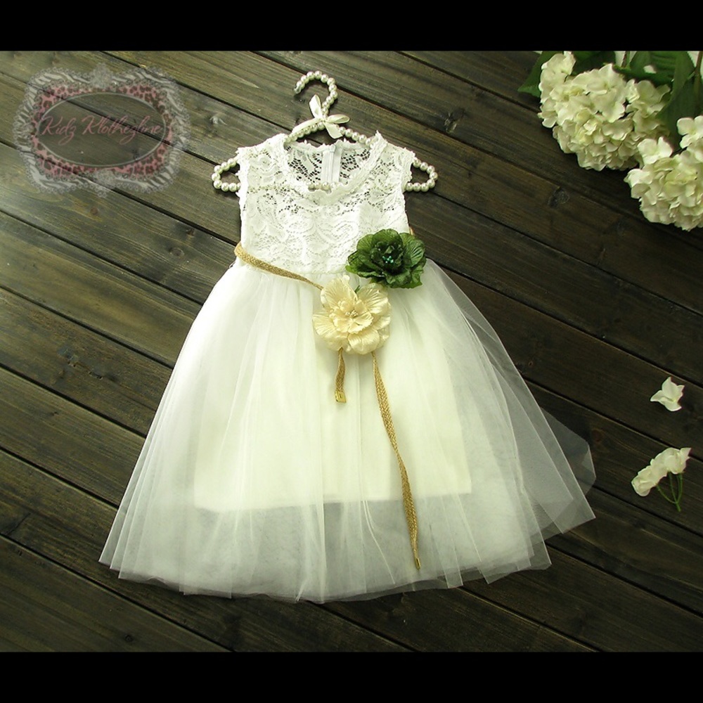 GORGEOUS WHITE LACE TULLE DRESS WITH FLOWER BELT